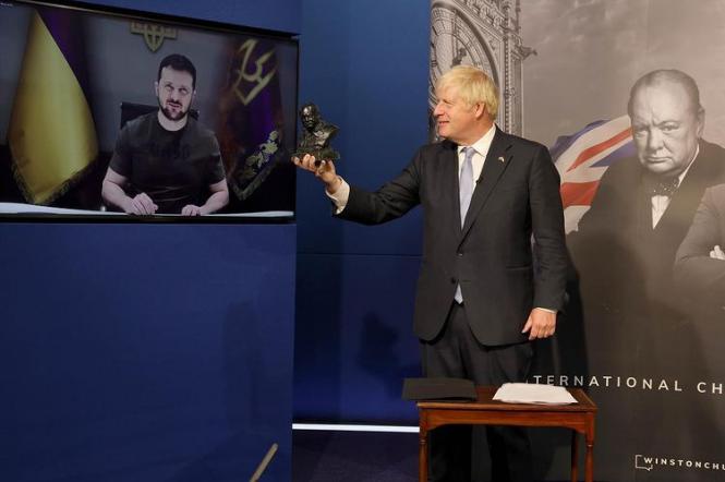 Президент Украины получил Премию Уинстона Черчилля за лидерство (видео)