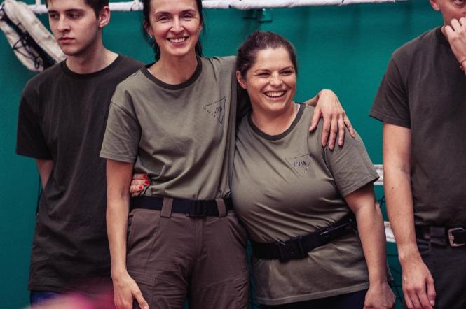 Неля Шовкопляс и Валентина Хамайко прошли курс военной подготовки: учились безопасному обращению с оружием, самозащите, парамедицине.