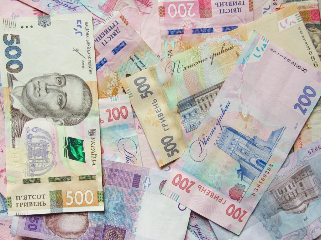 Українцям виплатять 2200 грн допомоги від держави: коли будуть виплати та хто отримає