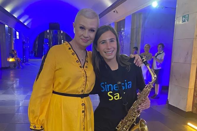 13-летний саксофонист из Херсона собирает средства для ВСУ