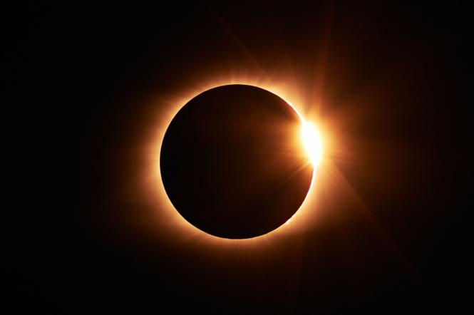 Прогноз Анжели Перл на сонячне затемнення 25 жовтня 2022