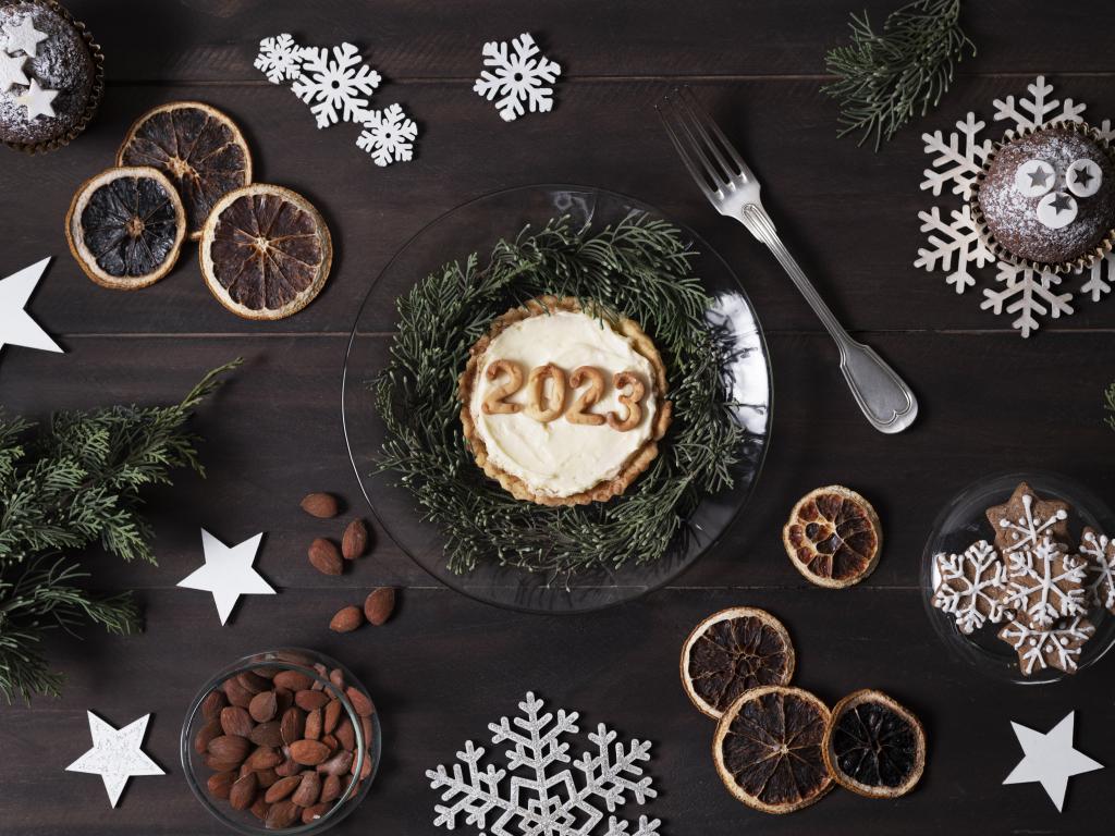 Новый год 2023: новогодне-рождественское меню от Евгения Клопотенко
