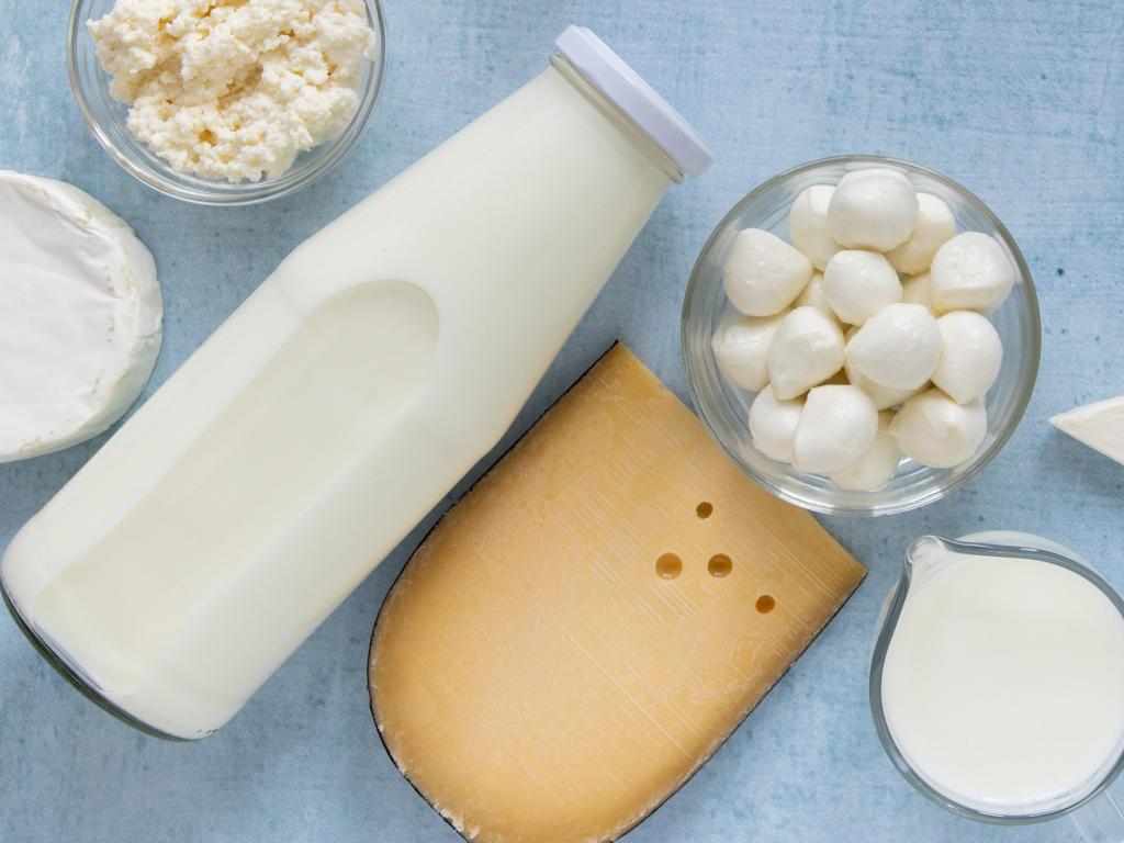 Що буде з цінами на молочні продукти та гривнею в 2023 році: пояснює економіст