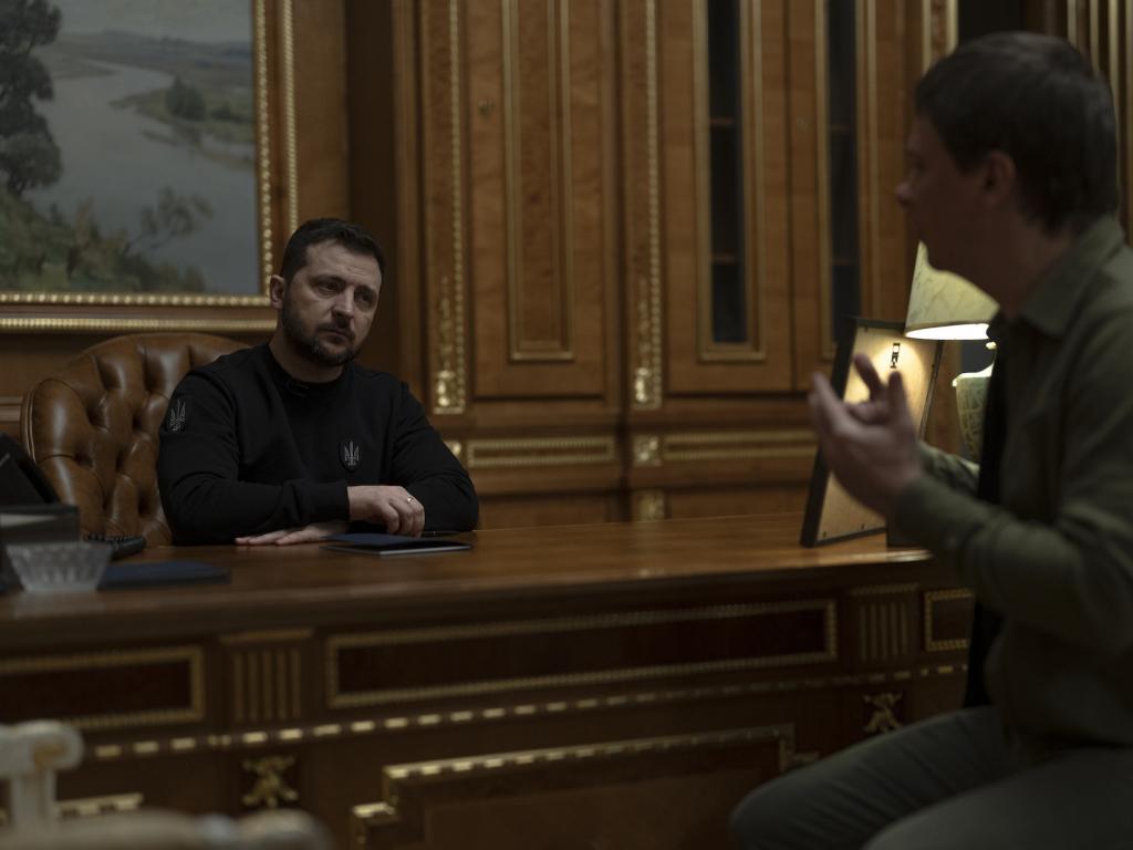 Як знімали інтерв'ю з Президентом України для проєкту Рік — 1+1 Як знімали інтерв'ю з Президентом України для проєкту Рік — 1+1
