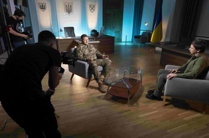 Інтерв’ю з Генералом Валерієм Залужним у спецпроєкті Дмитра Комарова «Рік. За кадром» - дивитися на 1+1