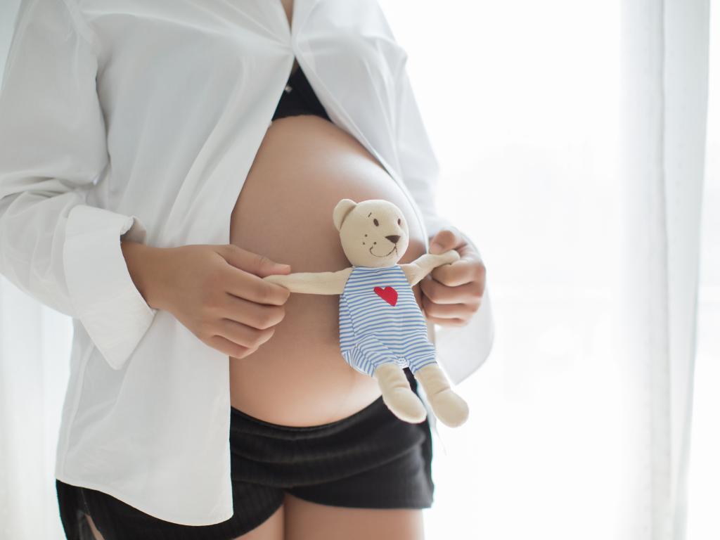 4 знаки зодіаку, яким пощастить завагітніти в червні 2023 — 1+1