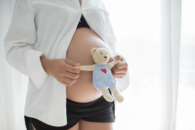 4 знаки зодіаку, яким пощастить завагітніти в червні 2023 — 1+1