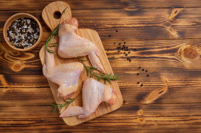 Як правильно вибирати куряче м’ясо: поради експерта