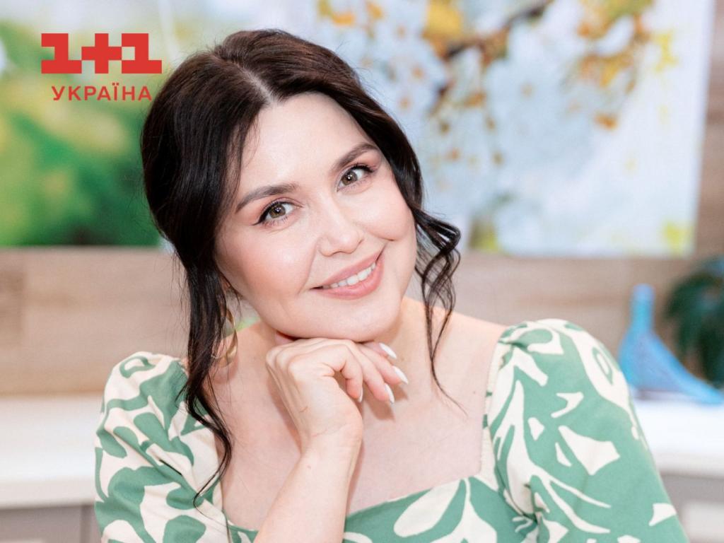 Людмила Барбір, Неля Шовкопляс та Руслан Сенічкін зізналися, які книги люблять читати Людмила Барбір, Неля Шовкопляс та Руслан Сенічкін зізналися, які книги люблять читати