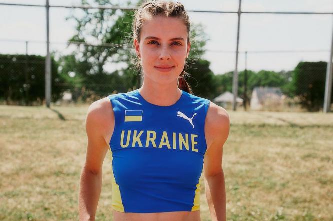 Ярослава Магучіх стає чемпіонкою світу зі стрибків у висоту