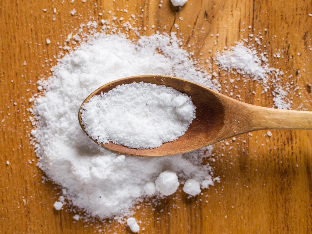 Некачественная соль: почему появилась и как проверить