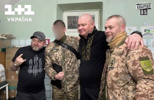 Євген Кошовий та Олександр Пікалов виступили перед військовими в госпіталях Чернігова