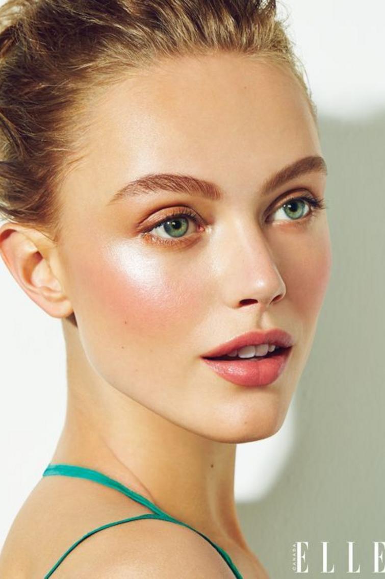 ELLE CANADA MAGAZINE